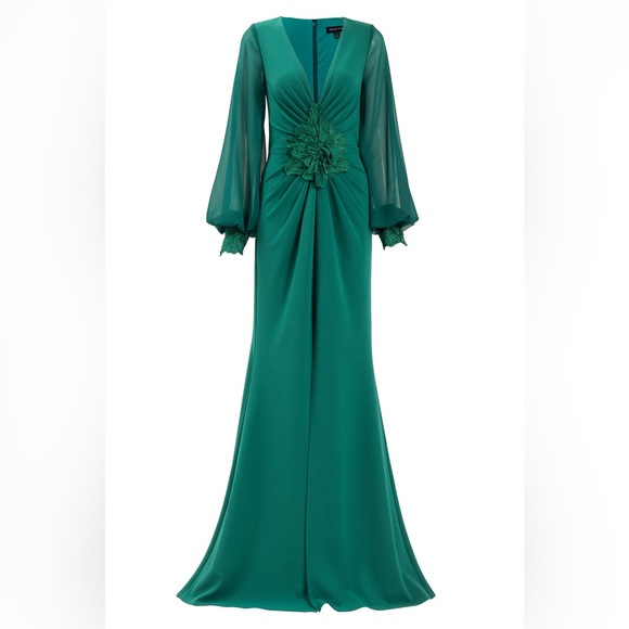 TADASHI SHOJI - SAHANA BISHOP SLEEVE PLUNGE GOWN - Picture 5 of 6